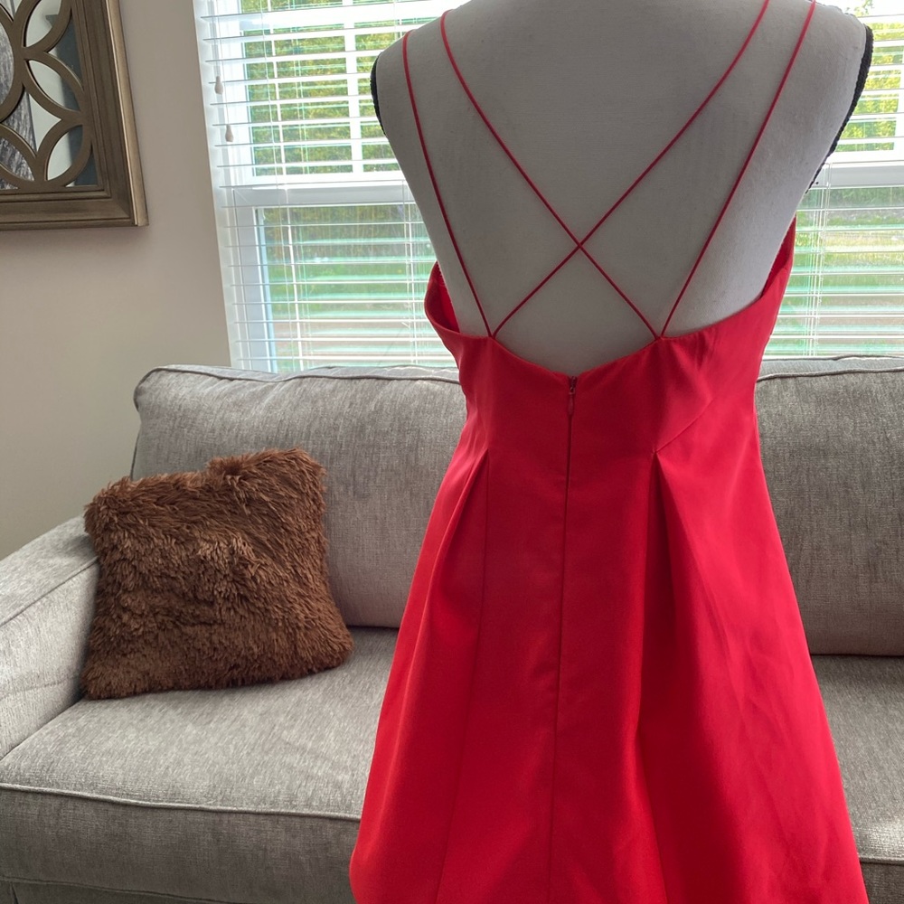 Dress - Picture 2 of 10